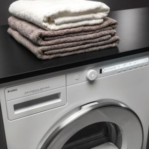 107093041_3864478422